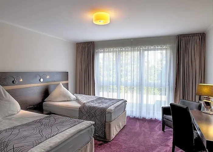 Hotel Racket 3*